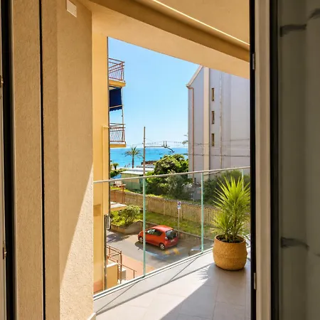 Apartmán Mediterranea, Davanti Al Mare Con Parcheggio Privato Pietra Ligure