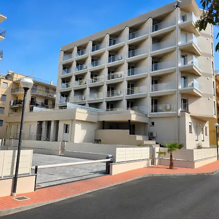 Apartmán Mediterranea, Davanti Al Mare Con Parcheggio Privato