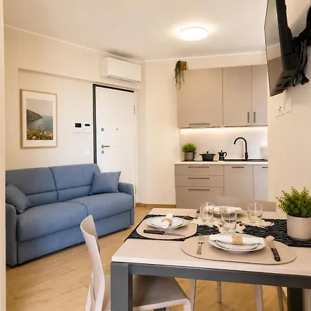 Mediterranea, Davanti Al Mare Con Parcheggio Privato Apartmán Pietra Ligure