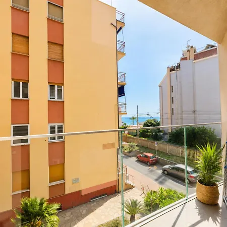 Mediterranea, Davanti Al Mare Con Parcheggio Privato Apartmán Pietra Ligure