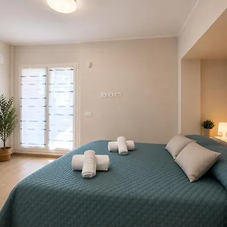 Mediterranea, Davanti Al Mare Con Parcheggio Privato Apartmán Pietra Ligure